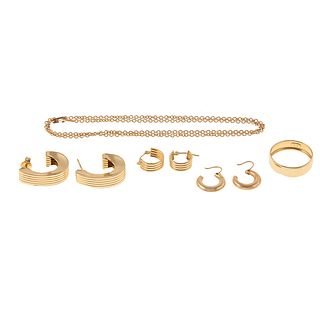 A Collection of 14K Yellow Gold Jewelry