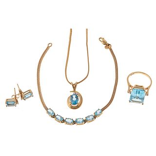 A Suite of Blue Topaz Jewelry Set in 14K