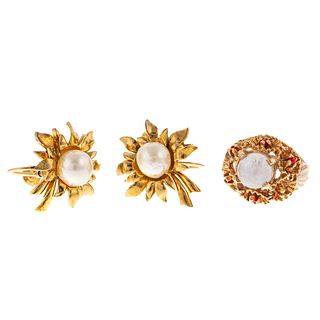 A Moonstone Ring & Pearl Earrings