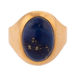 A Cabochon Lapis Lazuli Ring in 18K