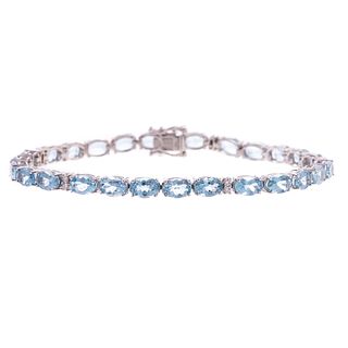 A 25.00 ct Aquamarine & Diamond Bracelet in 14K