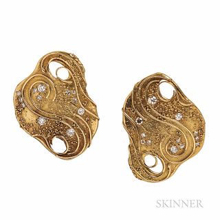 Elizabeth Gage 18kt Gold and Diamond Earclips