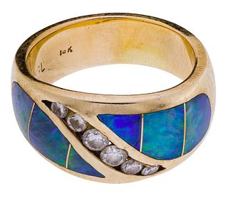 Nagalle 14k Yellow Gold and Fire Opal Ring