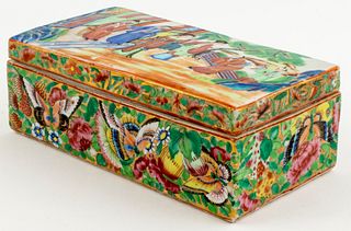 Chinese Famille Rose Porcelain Table Box