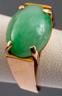 Vintage Modernist 14K Yellow Gold Oval Jade Ring