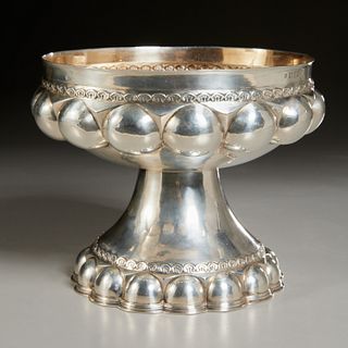 Edwardian English silver centerpiece bowl