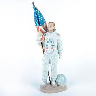 Apollo Landing (L.E.) 01006168 LTD - Lladro Porcelain Figurine