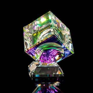 Lustig International Small Optical Crystal Cube On Base
