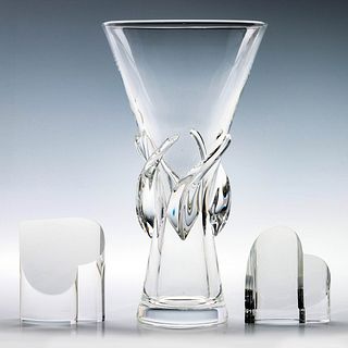 FINE CRYSTAL GLASS SCULPTURES SIGNED STEUBEN