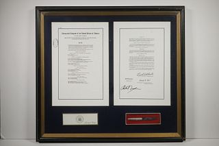 FRAMED REPLICA UNITED STATES ACT OF CONGRESS SIGNED BY NIXON, INCLUDING PEN