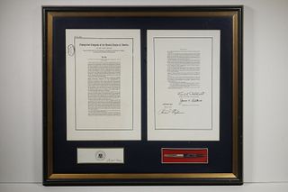 FRAMED REPLICA UNITED STATES ACT OF CONGRESS SIGNED BY NIXON, INCLUDING PEN