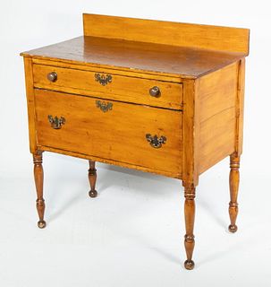 COUNTRY PINE COMMODE