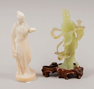 Quan Yin y Venus. Siglo XX. Talla en cuarzo verde y alabastro. 16.5 cm de altura (mayor) Piezas: 2