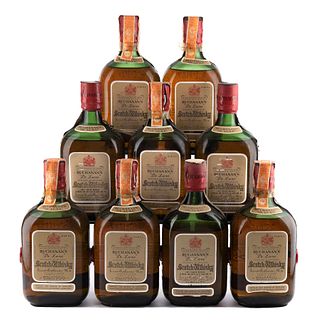 Buchanan's. De luxe. Blended. Scotch whisky. Piezas: 9. En presentaciones de 750 ml.