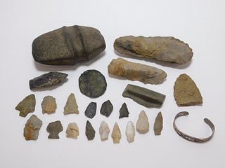 23PC Native American Arrowheads & Stone Tools