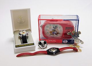 4PC Lorus & Other Walt Disney Watches & Pin