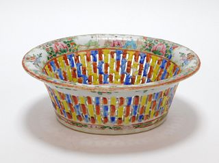 Chinese Rose Medallion Reticulated Basket