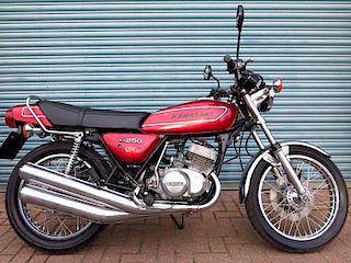 Iconic Kawasaki triple In good running order Collectable 1970's motorcycle