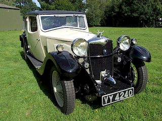 The 12/6 was manufactured between 1932 and 1935 and offered with a whole range of different bodies,