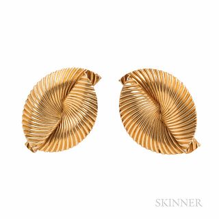 Pair of Retro 14kt Gold Clip Brooches