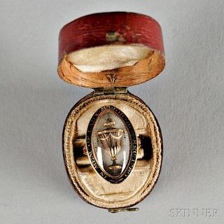 Hairwork and Enamel-decorated Gold Mourning Ring in Box