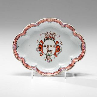 Chinese Export Scalloped Dish 