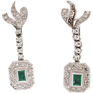 PAIR OF EARRINGS WITH EMERALDS AND DIAMONDS IN PALLADIUM SILVER 2 Rectangular cut emeralds ~0.40 ct and 48 8x8 cut diamonds ~0.50 ct