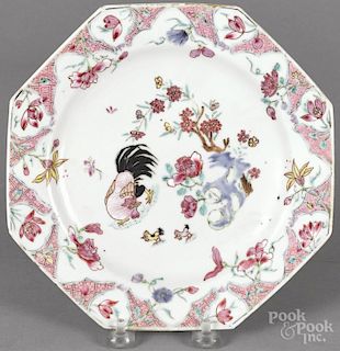 Chinese Qianlong period famille rose octagonal plate decorated with roosters and chicks
