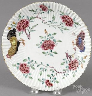 Chinese Qianlong period famille rose fluted dish with rooster decoration and applied vines