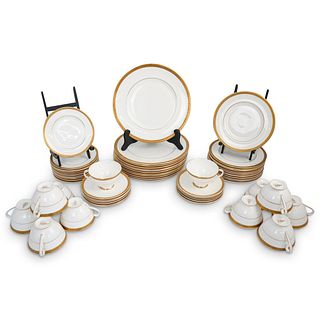 (60 Pc) Royal Doulton "Royal Gold" Porcelain Set