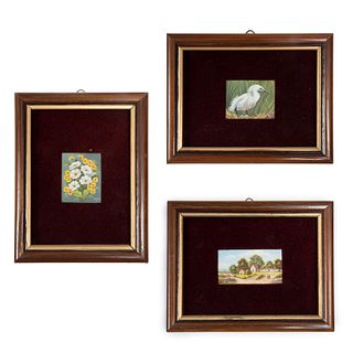 G. MOTILLA M. Lote de 3 miniaturas. Paisaje, Bouquet y ave. Óleo sobre papel. Firmadas. Con dedicatoria en parte posterior. Enmarcadas