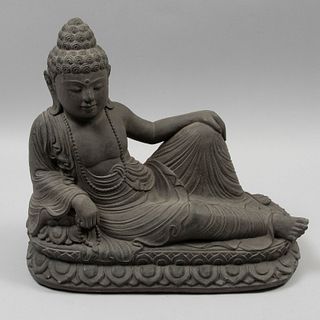 Príncipe Siddhartha Gautama (Buda)  Siglo XX. Elaborado en polvo de piedra. 38 x 42 x 21 cm
