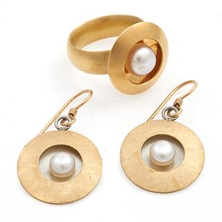 Cultured Pearl, Yellow Gold, Silver Jewelry Suite