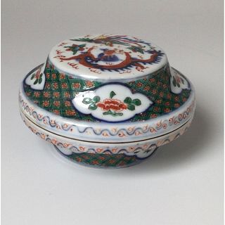 Chinese Wucai porcelain Powder Jar