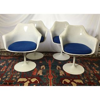 Set of 4 Tulip Arm chairs in the style of Eero Saarinen/Knoll