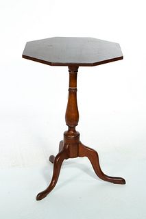18TH C. CANDLE STAND