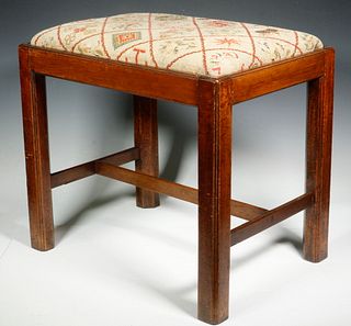 CHIPPENDALE NEEDLEPOINT TOP BENCH