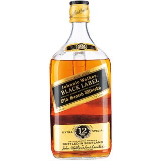 Johnnie Walker Back Label. 12 años. Blended. Scotch whisky. En presentación de 1.75 lt.