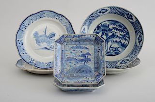 THREE PAIRS OF CHINESE BLUE AND WHITE PORCELAIN PLATES