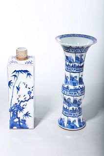 Two Chinese Blue and White Porcelain Vases
