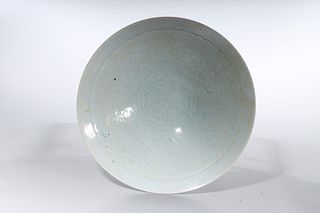 Chinese Qingbai Glazed Porcelain Footed Bowl