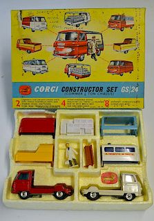 Corgi Gift Set 24 Constructor Set red, white, chassis, with 4 interchangeable backs, plastic milk lo