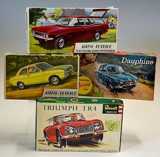 Selection Model Airfix plastic Kits to include 1/32 Scale Ford Escort, Victor 2000 Estate (missing i