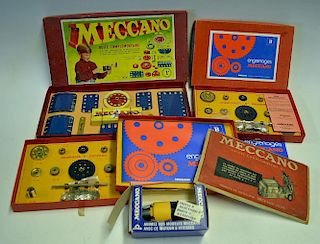 Selection of French Boxed Meccano to include Set 1A, two B Sets of Cogs, Electric Motor together wit
