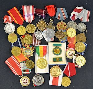 Selection of 50 Foreign military medals featuring medals from Hungary, Poland, Russia, all having th
