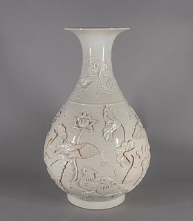 Wang Bingrong, (1840-1900) Porcelain Vase