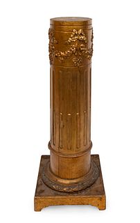 Luis XVI style pedestal. 
Carved and gilded wood.