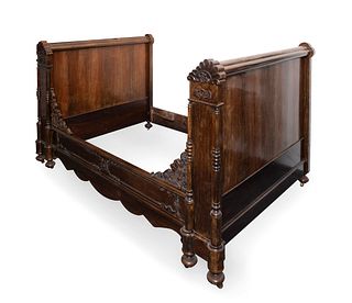 Elizabethan bed. Spain, mid-19th century. 
Carved wood and rosewood veneer.
