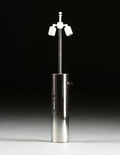 A VINTAGE MODERN CYLINDRICAL CHROME LAMP, BY NESSEN LAMPS, NEW YORK, 1960s/'70s, 