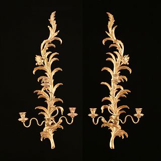 A PAIR OF ITALIAN ROCOCO STYLE GILT WROUGHT IRON AND WOOD THREE-LIGHT SCONCES, 20TH CENTURY, 